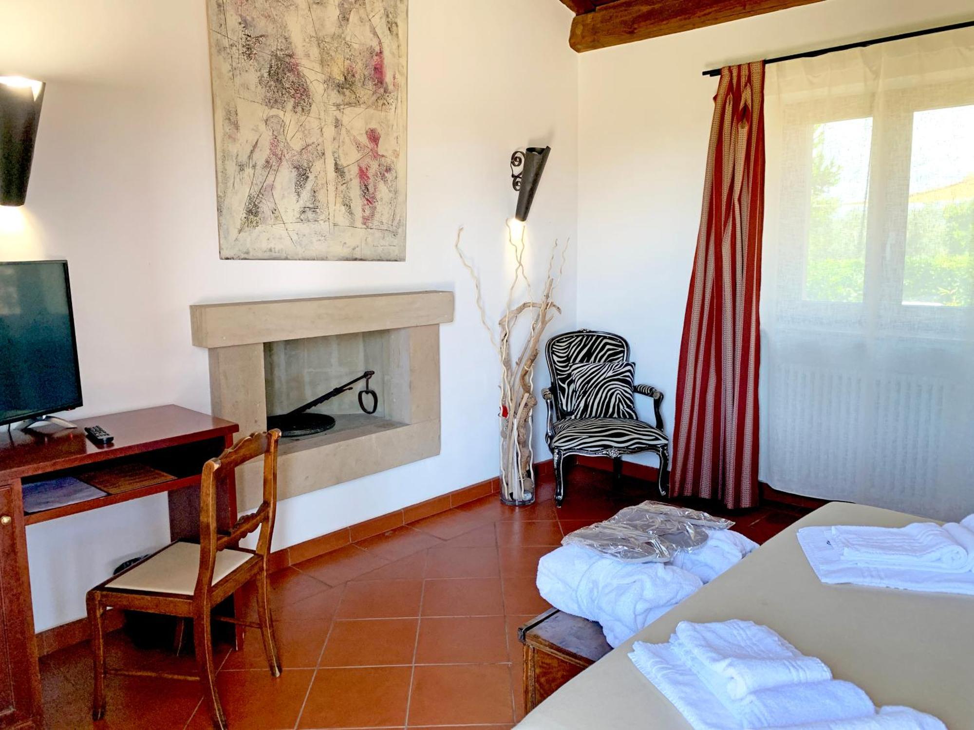 Resort Fonte Vulci Canino Ruang foto